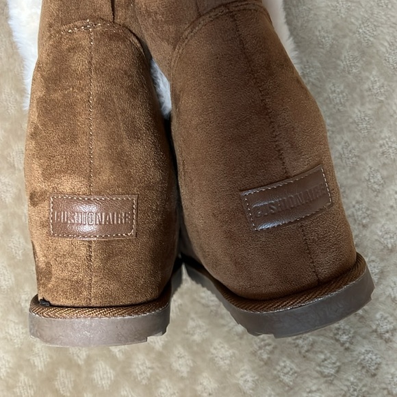 NEW Cushionaire Kenzie Faux Fur Trim Wedge Boot - Picture 6 of 8